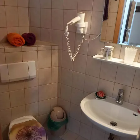 Zur Frohen Einkehr Vendégház 3*